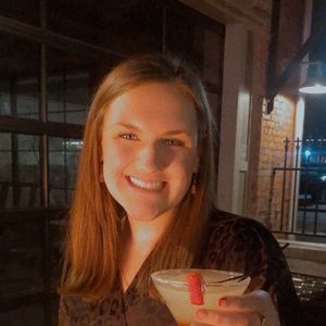 Meet your Posher, Lauren